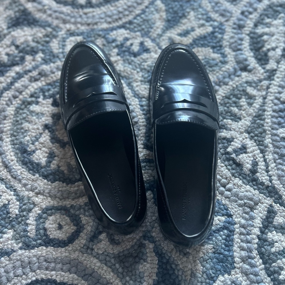 Beautiful Black Banana Republic Loafers